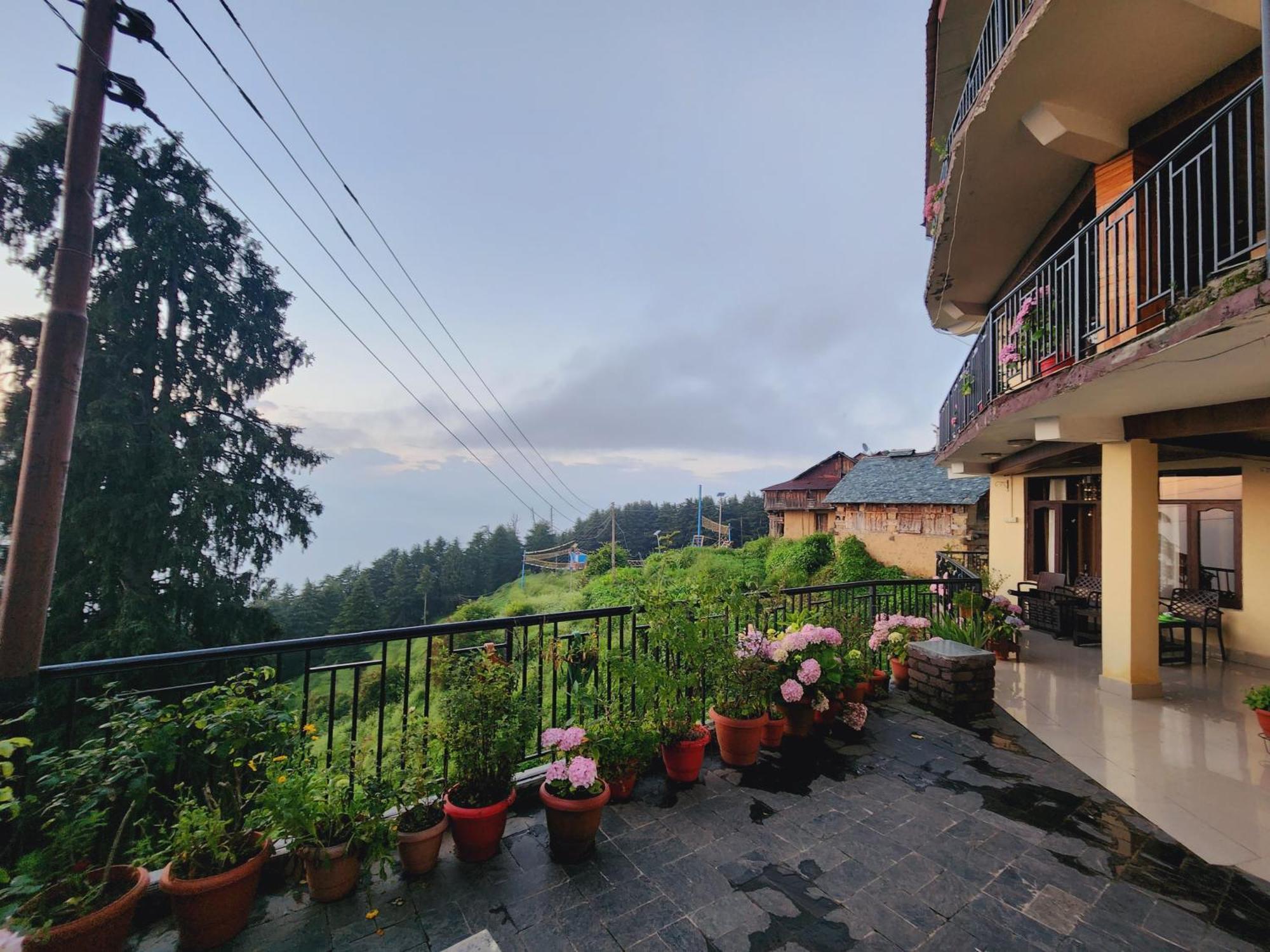 Forest Vibes Kalatop-Rooms And Restaurant Далхаузи Екстериор снимка