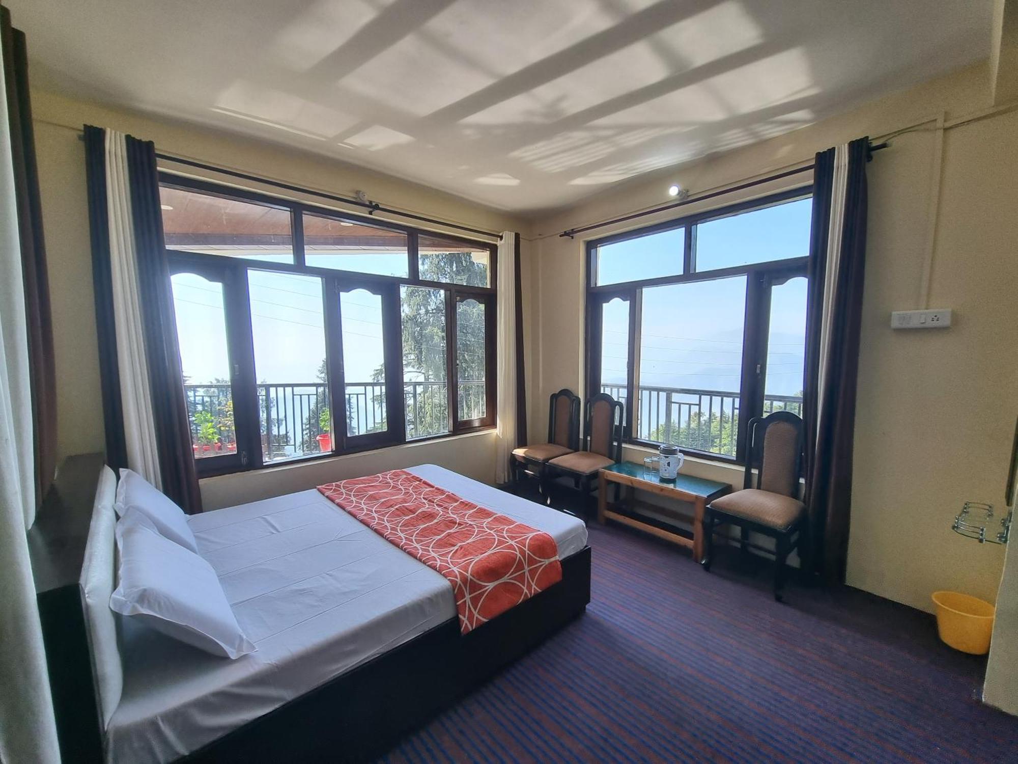 Forest Vibes Kalatop-Rooms And Restaurant Далхаузи Екстериор снимка