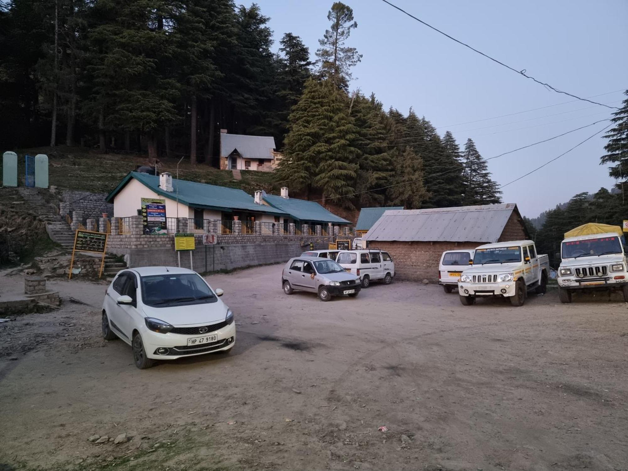 Forest Vibes Kalatop-Rooms And Restaurant Далхаузи Екстериор снимка