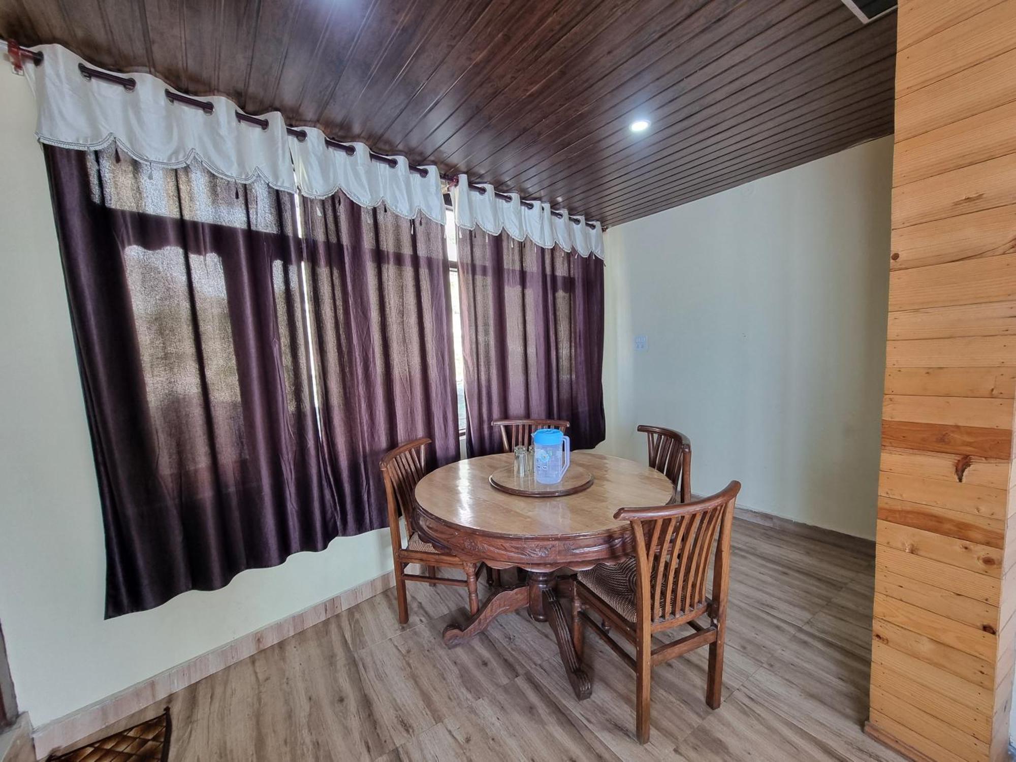 Forest Vibes Kalatop-Rooms And Restaurant Далхаузи Екстериор снимка